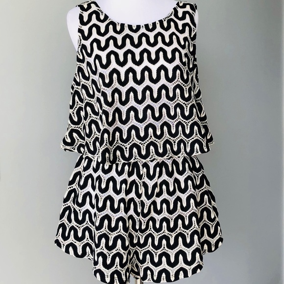 TopShop Matching Crochet Set - Picture 2 of 8